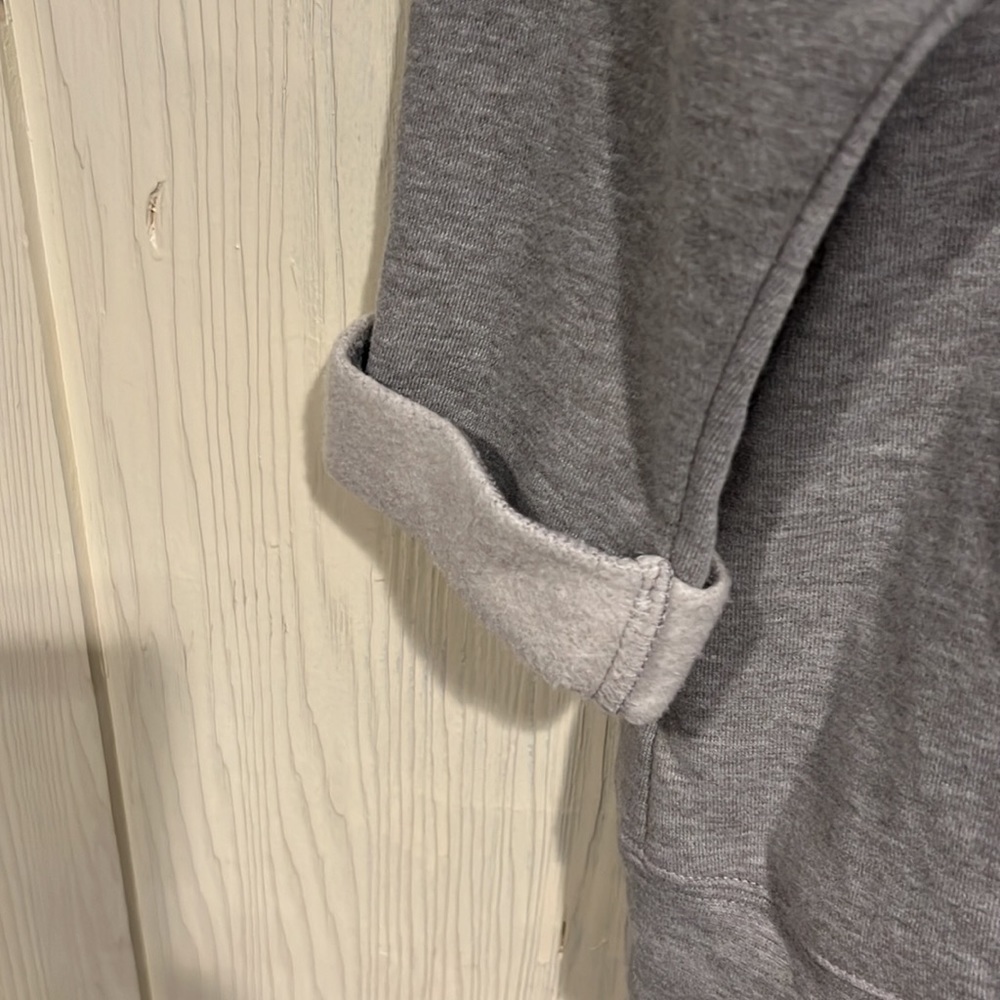 Kensie Sweatshirt Open Back tie and button size medium - Picture 2 of 11